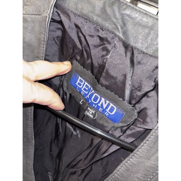 Beyond Leather Vintage Biker Vest L Pockets Sleeveless Zip Lined Snap Black - Picture 3 of 11